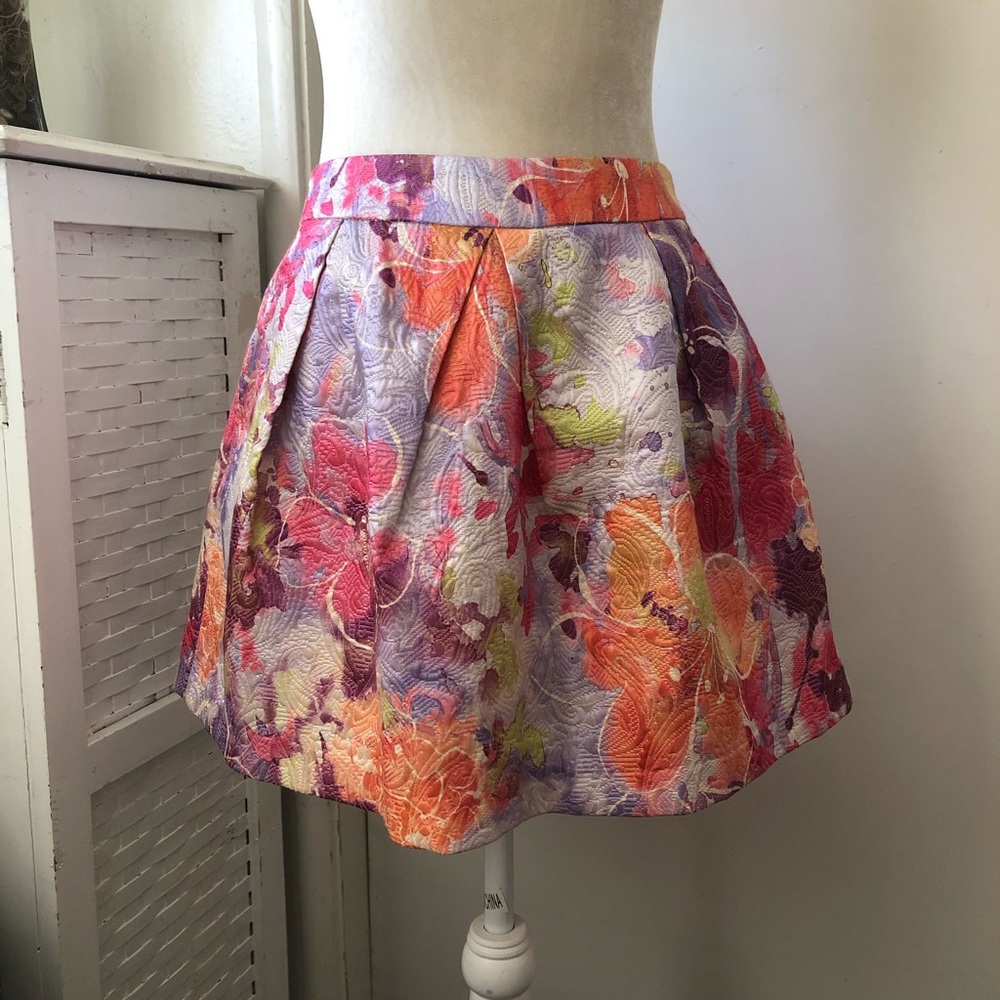 5/25 ASOS mini waist pleated floral print skirt - Picture 2 of 7